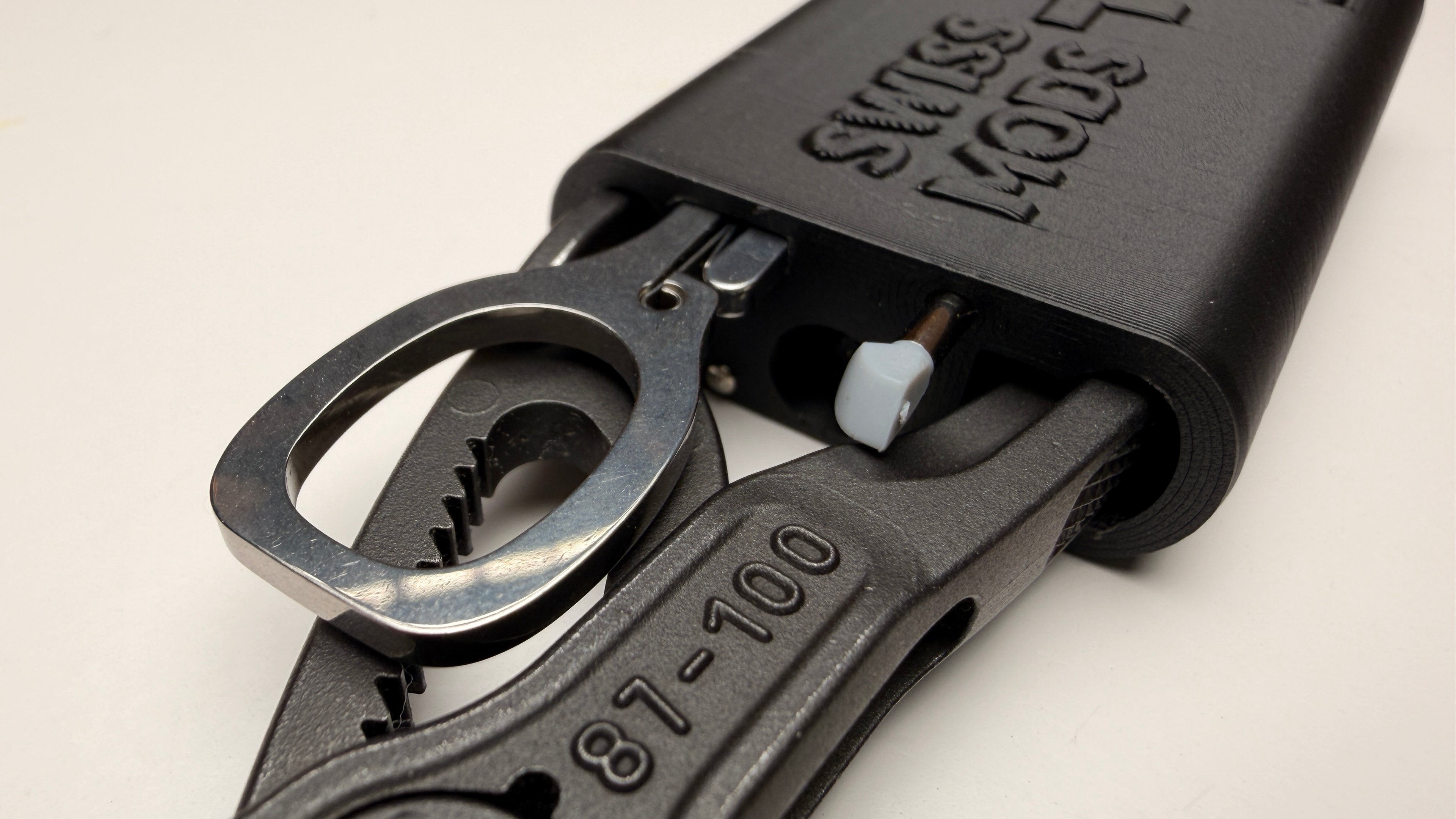 Knipex Multitool Sheath v2.0: Turn Your 100mm Pliers Into a Full EDC Multitool